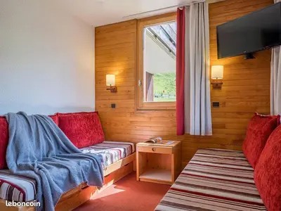 Coin salon dans l'établissement Appartement à la montagne, balcon au soleil