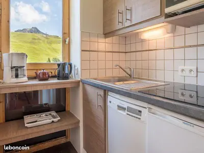 Cuisine ou kitchenette dans l'établissement Appartement à la montagne, balcon au soleil