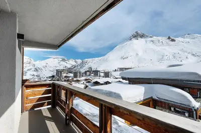 Vue générale sur la montagne ou vue sur la montagne depuis l'appartement