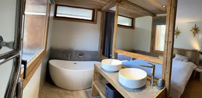Coin salon dans l'établissement Chalet Les Martin's 2