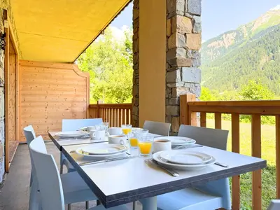 Vue générale sur la montagne ou vue sur la montagne depuis la maison de vacances