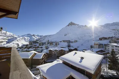 Vue générale sur la montagne ou vue sur la montagne depuis l'appartement