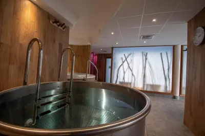 Salle de bains dans l'établissement Pierra néva, Terrasse et confort 4 étoiles