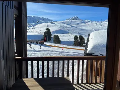 L'établissement Appartement Ski aux pieds 3 ch balcon vue pistes et place parking en hiver