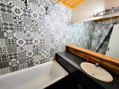 Salle de bains dans l'établissement Résidence Bellecote - Studio agréable · Centre station · Free wifi MAE-7653