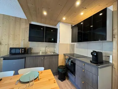Cuisine ou kitchenette dans l'établissement SCHUSS 103 - Superbe T2 - Val Claret Centre