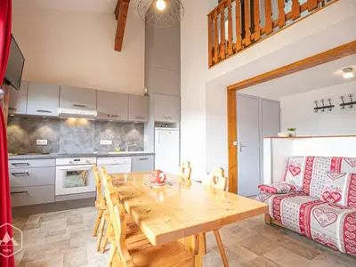 Cuisine ou kitchenette dans l'établissement Confort 3 Pièces avec Mezzanine, 6 Pers., Balcon, Parking, Wi-Fi - FR-1-840-2
