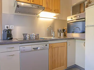 Cuisine ou kitchenette dans l'établissement Aussois : Appartement 2 pièces, terrasse, 6 pers, animaux admis, WIFI - FR-1-840-10