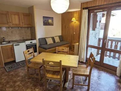 Cuisine ou kitchenette dans l'établissement Appartement avec balcon, animaux admis, parking inclus - FR-1-840-12