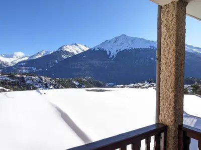 Vue générale sur la montagne ou vue sur la montagne depuis l'appartement