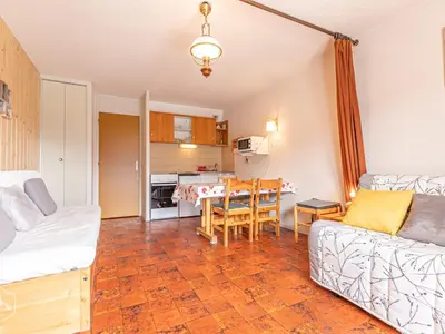 Cuisine ou kitchenette dans l'établissement Studio lumineux 2* pour 3 pers, proche remontées, balcon - FR-1-840-16