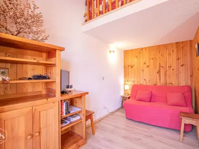 Télévision ou salle de divertissement dans l'établissement Studio avec balcon et Wifi à Aussois - FR-1-840-18