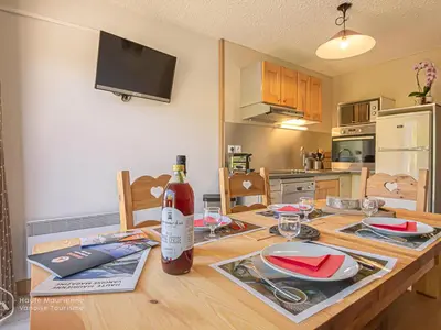 Cuisine ou kitchenette dans l'établissement Aussois - Appt 2 pièces, 6 pers, Terrasse, WIFI, Animaux acceptés - FR-1-840-11