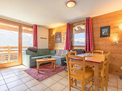Coin salon dans l'établissement Charmant Duplex à Aussois - 6 pers, Balcon, Parking - FR-1-840-21