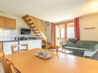Cuisine ou kitchenette dans l'établissement Charmant Duplex à Aussois - 6 pers, Balcon, Parking - FR-1-840-21