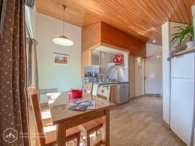 Cuisine ou kitchenette dans l'établissement Studio 4 pers avec terrasse et WIFI à Aussois - FR-1-840-30