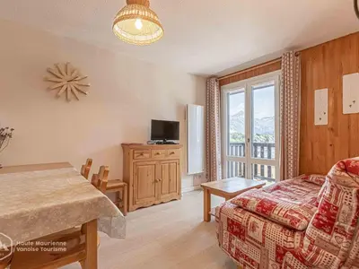 Un ou plusieurs lits dans un hébergement de l'établissement Charmant appartement savoyard pour 5 pers. avec parking - FR-1-840-25