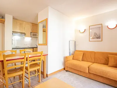 Cuisine ou kitchenette dans l'établissement Appartement cosy au pied des pistes avec animaux admis - FR-1-840-27