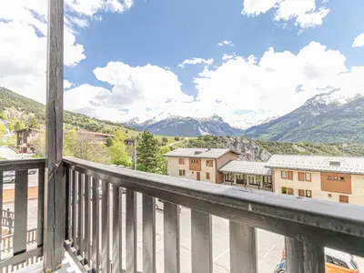 Vue générale sur la montagne ou vue sur la montagne depuis l'appartement