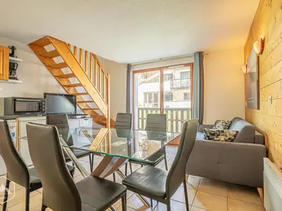 Coin salon dans l'établissement Duplex 2 pièces pour 6 pers au pied des pistes, animaux admis - FR-1-840-28