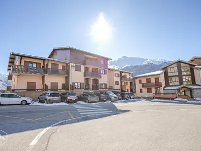 Vue générale sur la montagne ou vue sur la montagne depuis l'appartement