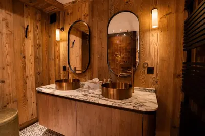 Salle de bains dans l'établissement NEW Luxury Chalet Sapins - PRIVATE POOL- Mountains VIEW - Family & Comfort - SPECIAL LAUNCH OFFER