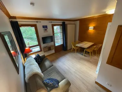 Coin salon dans l'établissement Cozy studio 3 guests, private terrace, inside pool, spa, luxurious residence, ski-in ski-out