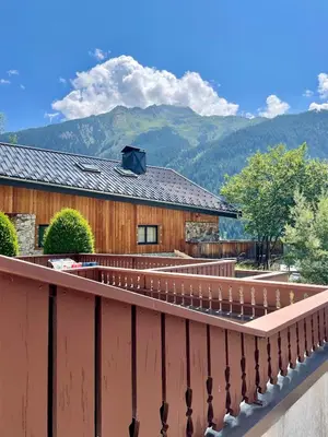 Vue générale sur la montagne ou vue sur la montagne depuis l'appartement