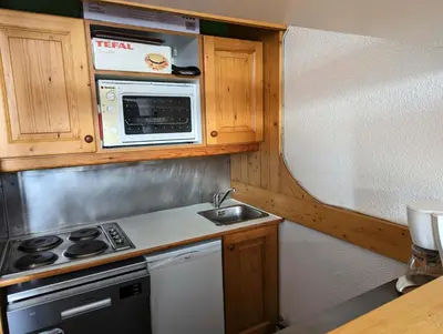 Cuisine ou kitchenette dans l'établissement Résidence Lauzieres - Studio 5 personnes Les Lauzieres MAE-7983