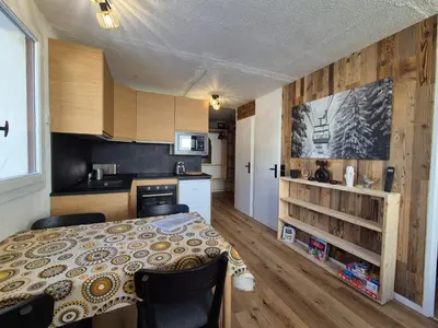 Cuisine ou kitchenette dans l'établissement RPP A119 ski au pied appartement 6pers