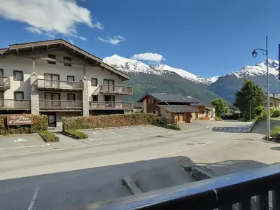 Vue générale sur la montagne ou vue sur la montagne depuis l'appartement