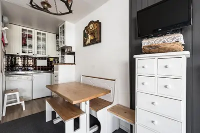Cuisine ou kitchenette dans l'établissement Résidence Borsat - Studio lumineux·Skis aux pieds·Balcon MAE-2501