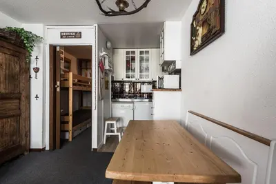 Cuisine ou kitchenette dans l'établissement Résidence Borsat - Studio lumineux·Skis aux pieds·Balcon MAE-2501