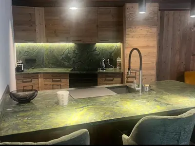 Plan de l'établissement Nouveau appartement 3 chambres, parking et WIFI à Val-d'Isère - FR-1-519-41
