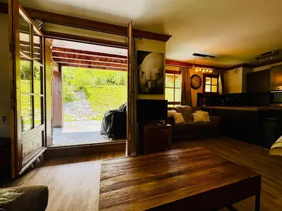 Coin salon dans l'établissement 2 Bed Apartment - Arc 1950 - Prince des Cimes