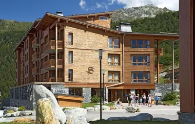 Vue générale sur la montagne ou vue sur la montagne depuis l'appart'hôtel