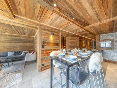 Coin salon dans l'établissement Appartement rénové avec WiFi à Val-d'Isère - FR-1-694-434