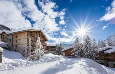 L'établissement Les Chalets Du Jardin Alpin en hiver