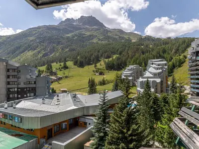 Vue générale sur la montagne ou vue sur la montagne depuis l'appartement