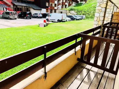 Jardin de l'établissement Résidence Les Jardins De Val - Appartement 2 pièces Cabine 6 personnes à Val d'isère à 350m du centre du village et 450m des pistes, place de parking incluse MAE-2664