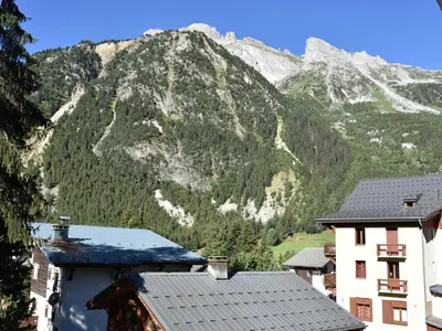 Vue générale sur la montagne ou vue sur la montagne depuis l'appartement