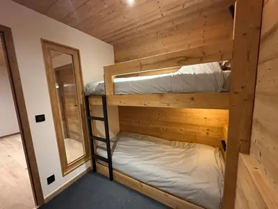 Un ou plusieurs lits dans un hébergement de l'établissement CHALET ALIET 1500 - 18 personnes PEISEY NANCROIX - LES ARCS - LA PLAGNE - PARADISKI