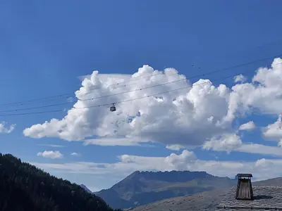 Vue générale sur la montagne ou vue sur la montagne depuis l'appartement