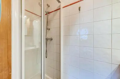 Salle de bains dans l'établissement Résidence Les Alpages - 3 Pièces pour 6 Personnes MAE-1713