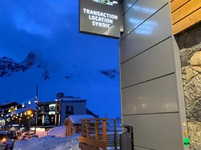 Vue générale sur la montagne ou vue sur la montagne depuis l'appartement
