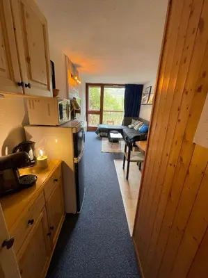 Cuisine ou kitchenette dans l'établissement Appartement confortable ARCS 2000 pour 5 personnes