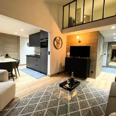 Résidence Le Dome - Appartement duplex renove · Centre station MAE-1543