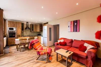 Cuisine ou kitchenette dans l'établissement Résidence Le Portillo - 3pieces cosy · Proche centre station MAE-1613