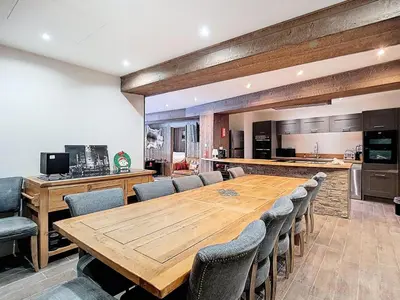 Cuisine ou kitchenette dans l'établissement Résidence Valsnow - Magnifique 6 pieces dans le centre MAE-1633