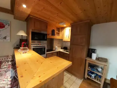 Cuisine ou kitchenette dans l'établissement Résidence Aquila - 2 pieces lumineux · Tres proche piste MAE-1783